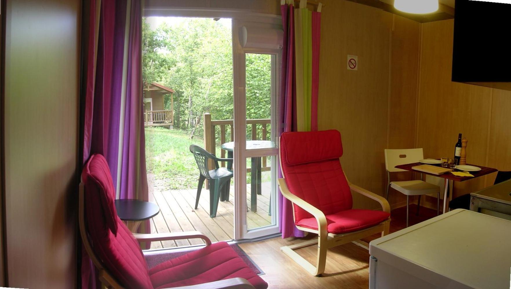 La Clairiere - Ecolieu De Vacances Lamothe-Fenelon Phòng bức ảnh
